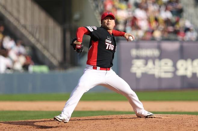 ▲ 지난해 후반기 기세를 이어 가지 못하고 올해 결국 다시 2군으로 내려가 경기력 조정 시간을 가지고 있는 김기훈 ⓒKIA타이거즈