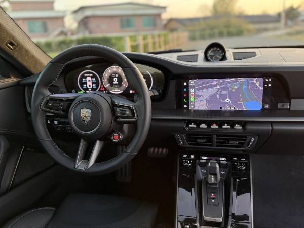 포르쉐 911 Turbo S 실내./사진-김연지 기자