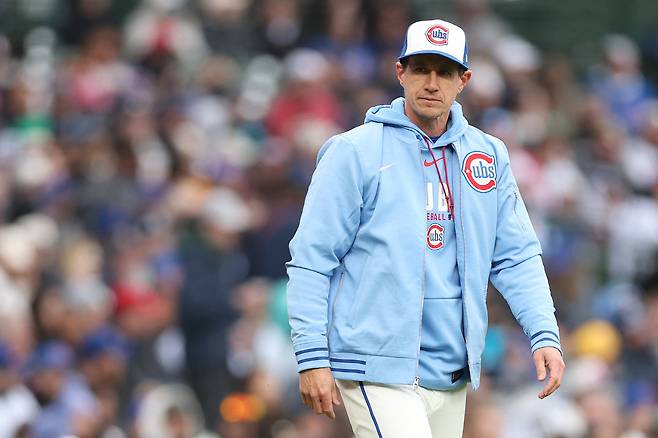 CHICAGO, ILLINOIS - APRIL 10: Manager Craig Counsell #11 of the Chicago Cubs looks on against the Pittsburgh Pirates at Wrigley Field on April 10, 2026 in Chicago, Illinois.   Michael Reaves/Getty Images/AFP (Photo by Michael Reaves / GETTY IMAGES NORTH AMERICA / Getty Images via AFP)







<저작권자(c) 연합뉴스, 무단 전재-재배포, AI 학습 및 활용 금지>