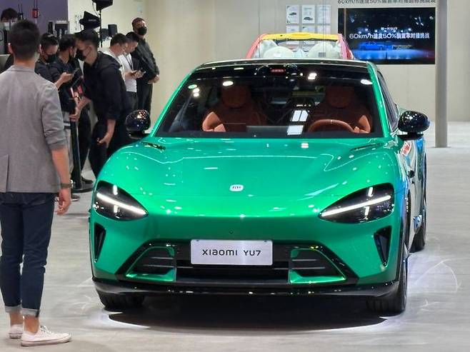 베이징 국제 모터쇼에 전시된 샤오미 YU7 모델.ⓒ데일리안 편은지 기자