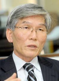 윤충원(전북대학교 명예교수)