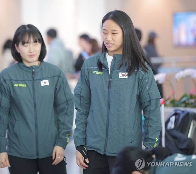 세계남녀단체배드민턴선수권대회에 출전하는 배드민턴 여자 단식 안세영이 21일 인천국제공항 제2여객터미널에서 출국하고 있다. 사진=연합뉴스