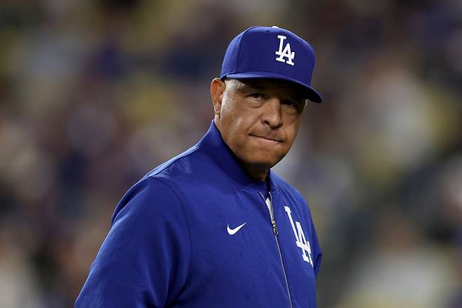 LOS ANGELES, CALIFORNIA - APRIL 24: Manager Dave Roberts of the Los Angeles Dodgers looks on against the Chicago Cubs during the ninth inning at Dodger Stadium on April 24, 2026 in Los Angeles, California.   Luke Hales/Getty Images/AFP (Photo by Luke Hales / GETTY IMAGES NORTH AMERICA / Getty Images via AFP)







<저작권자(c) 연합뉴스, 무단 전재-재배포, AI 학습 및 활용 금지>