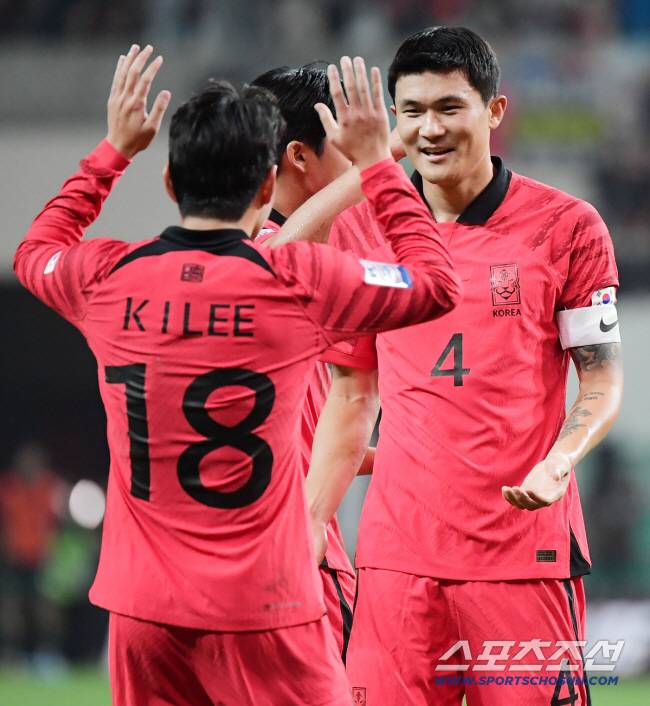 이강인과 김민재   스포츠조선DB