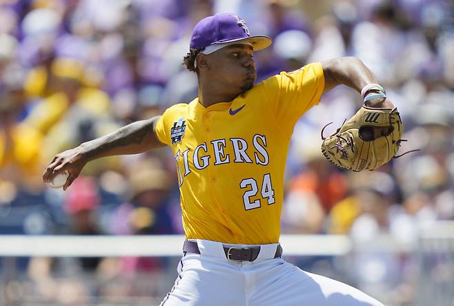 <yonhap photo-1492="">보스턴 유망주 앤서니 이얀슨의 대학 시절 모습. [AFP=연합뉴스]</yonhap>
