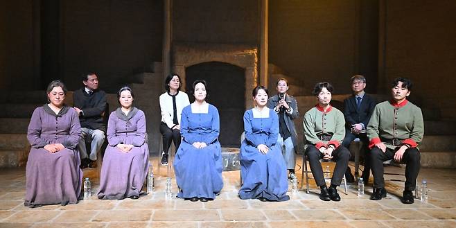 뮤지컬 ‘저항: 찬송이 된 사람들’ 제작진이 9일 서울 강남구 광야아트센터에서 열린 프레스콜에서 취재진의 질문에 답하고 있다. 신석현 포토그래퍼