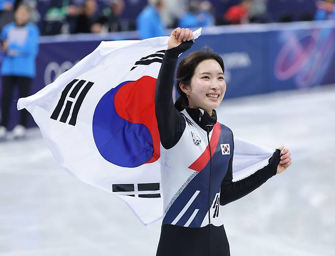 동계올림픽 쇼트트랙 여자 1500m 결승에서 금메달을 따낸 김길리. 연합뉴스