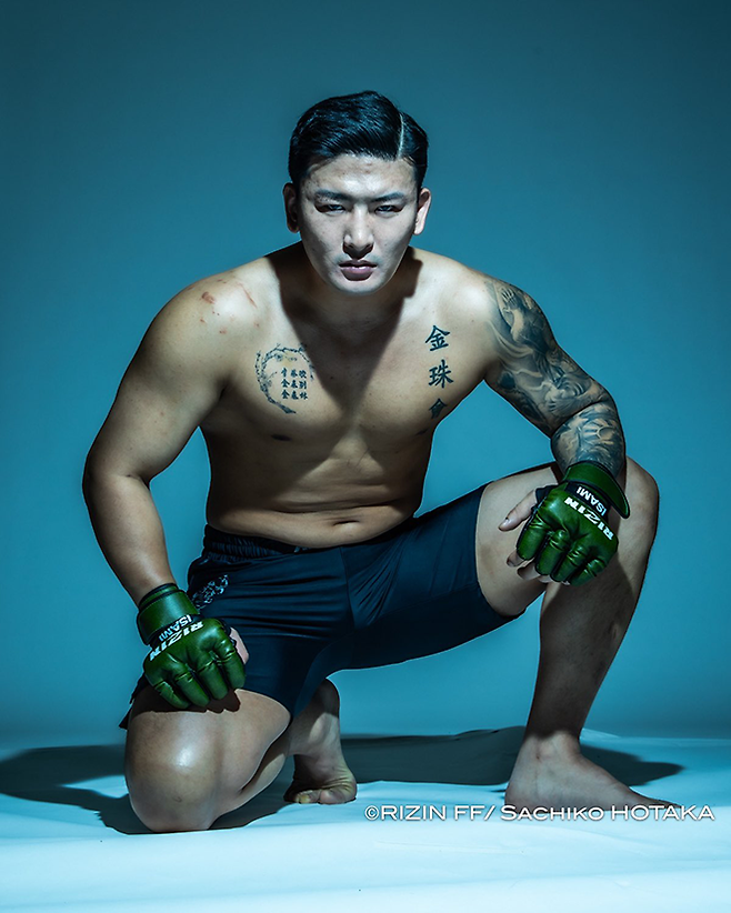 초대 로드FC 헤비급/라이트헤비급 챔피언 김태인 2024년 연말 라이진 10주년 기념대회 프로필. 사진=RIZIN FF