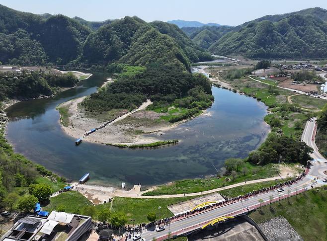 뜨거운 청령포 방문 열기[연합]