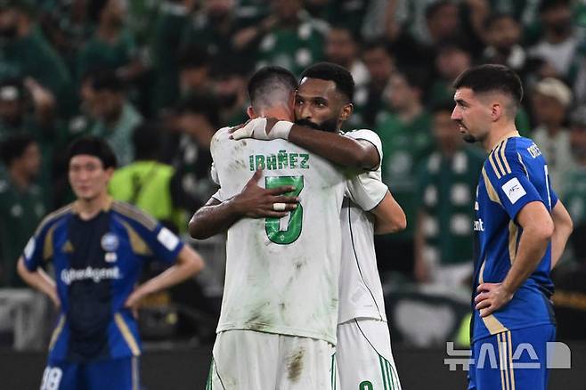 [제다=AP/뉴시스] 사우디아라비아 알 아흘리의 이바네즈. 2026.04.25.