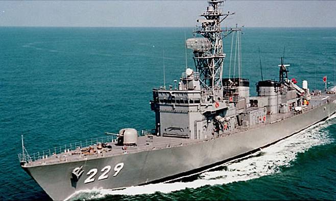 일본 해상자위대의 아부쿠마형 호위함. 일본 해상자위대 홈페이지