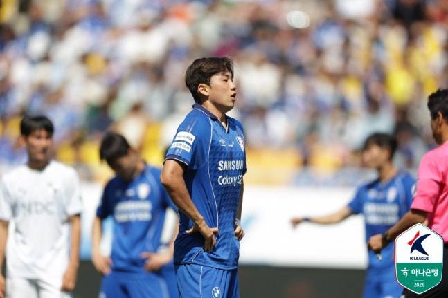 김도연이 프로 데뷔골인 페널티킥을 시도하기 전 심호흡하고 있다. /사진=한국프로축구연맹 제공