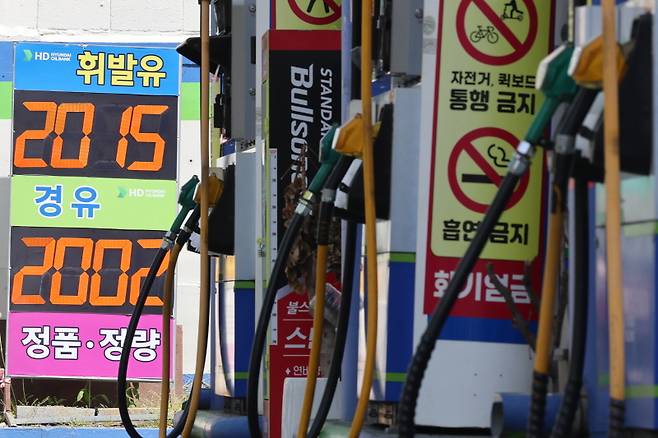 어떤 진영에선 기름값이 오르고 한미 관계가 악화하길 바랄지 모른다. 갈수록 심화하는 진영 논리의 병폐 중 하나다. [사진｜게티이미지뱅크]