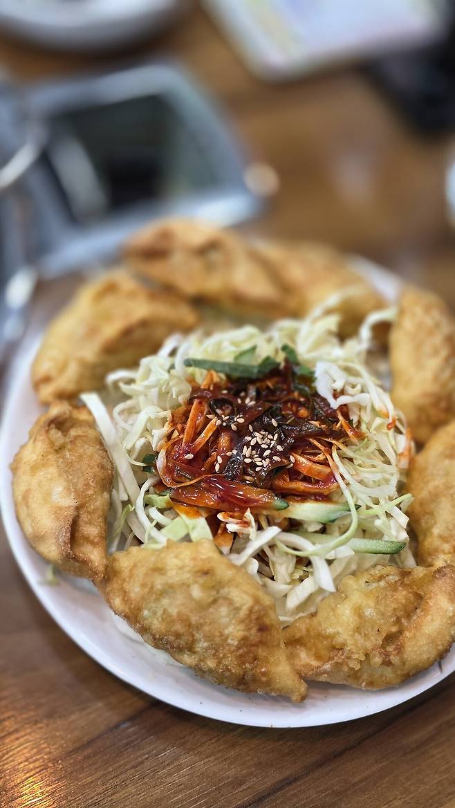 비빔만두.