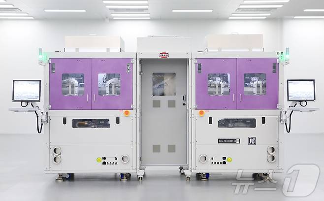 한미반도체 듀얼 TC본더 (한미반도체 제공). ⓒ 뉴스1 장