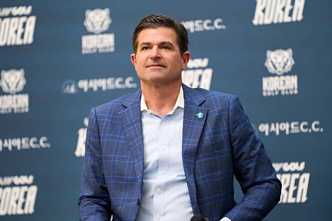 27일 기자회견에서 발언하는 스캇 오닐 LIV 골프 CEO. 사진=LIV 골프