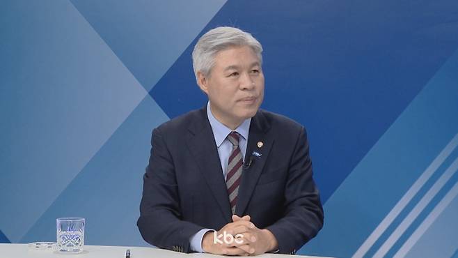 ▲ 27일 KBC '여의도초대석'에 출연한 서왕진 조국혁신당 원내대표