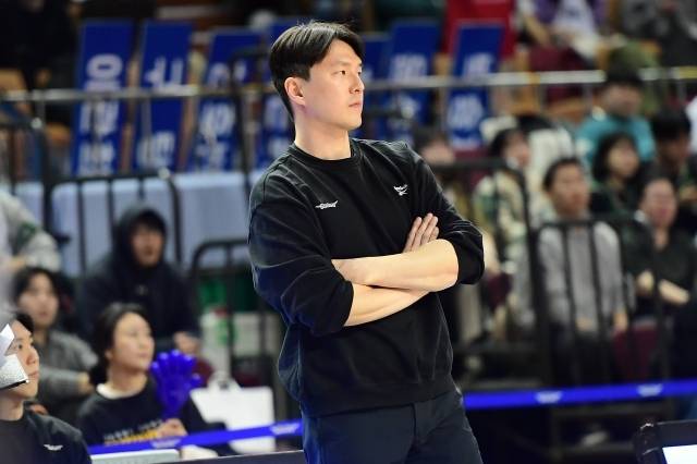 김효범 감독은 2025-26시즌을 끝으로 삼성과의 계약이 만료됐다. 삼성은 재계약 제의를 하지 않았고 현재 차기 사령탑 후보를 살펴보고 있는 상황이다. 사진=KBL 제공