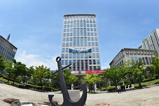 부산 연제구에 위치한 부산시청 전경. 사진제공=부산시