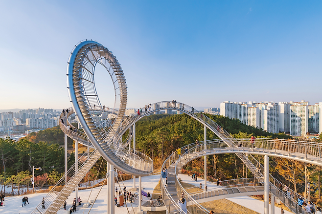 경북 포항시 환호공원에 있는 스페이스워크. 사진제공=포스코