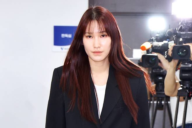음주운전으로 입건된 여자프로배구 세터 안혜진이 27일 서울 마포구 한국배구연맹에서 진행된 상벌위원회에 출석하고 있다. 연합뉴스