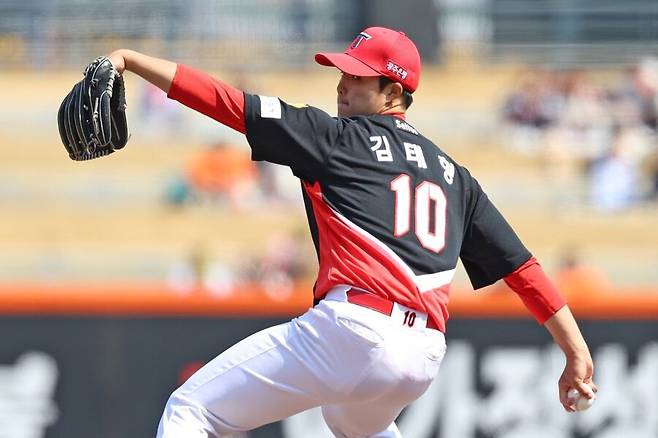 ▲ 5선발 한 자리를 놓고 다시 황동하와 경쟁 모드에 불을 지핀 김태형 ⓒKIA타이거즈