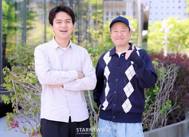 SBS플러스 예능 '상남자의 여행법' 황인목 PD(왼쪽), 김진호 PD 인터뷰 /사진=김휘선 기자 hwijpg@