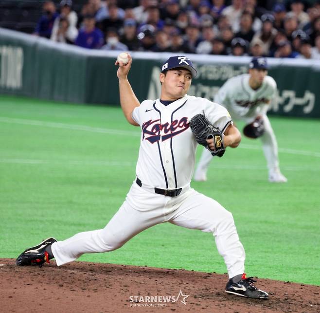 한국 우완투수 고우석이 지난달 8일 도쿄돔에서 열린 2026 WBC 도쿄POOL 대한민국과 대만 경기 8회초 투구하고 있다. /사진=강영조 선임기자