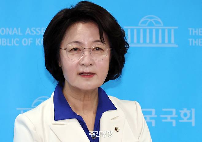 추미애 더불어민주당 경기도지사 후보가 지난 4월 8일 국회 소통관에서 출마 기자회견을 하고 있다. 박민규 선임기자