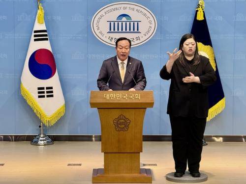 국민의힘 한기호(춘천-철원-화천-양구을) 국회의원이 28일 국회에서 기자회견을 하고 있다.