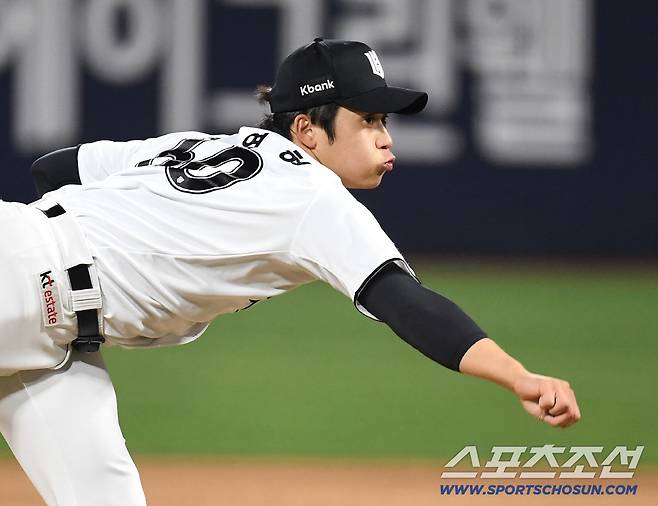 18일 수원 케이티위즈파크에서 열린 KT와 키움의 경기. 투구하고 있는 KT 박영현. 수원=송정헌 기자songs@sportschosun.com/2026.04.18/