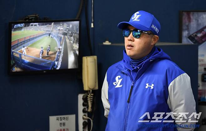 28일 잠실구장에서 열린 두산과 삼성의 경기. 삼성 박진만 감독이 경기를 지켜보고 있다. 잠실=박재만 기자 pjm@sportschosun.com/2026.04.28/