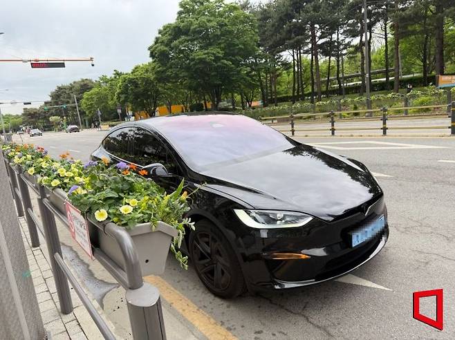 쏘카구독으로 제공되는 테슬라 모델 X. 이명환 기자