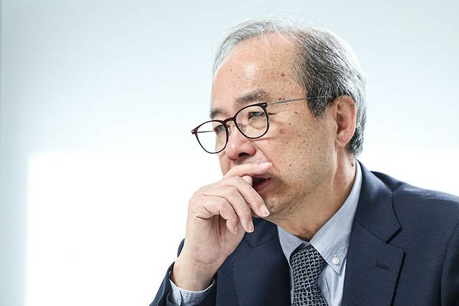 김정호 카이스트 전기·전자공학부 교수가 서울 여의도에서 HBM 등 국내 반도체 미래 전망에 대해 중앙일보와 인터뷰하고 있다. 김경록 기자