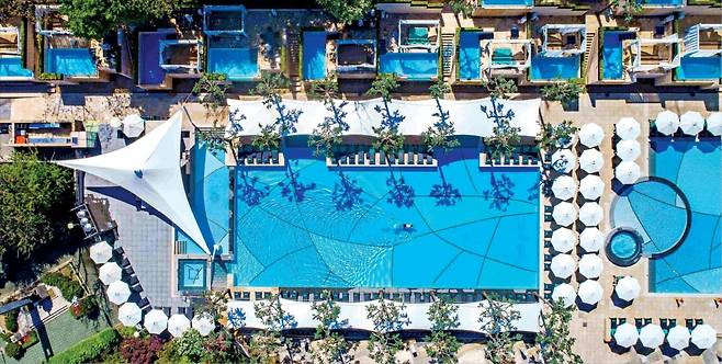 반얀트리 서울 오아시스 야외 수영장 /반얀트리 클럽 앤 스파 서울 제공