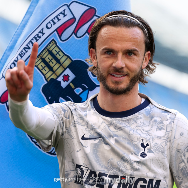 27일 영국 '풋볼리그월드' 보도에 따르면 토트넘 홋스퍼의 제임스 매디슨이 올여름 팀이 강등될 경우 코벤트리 시티로 복귀할 가능성이 있다./게티이미지코리아