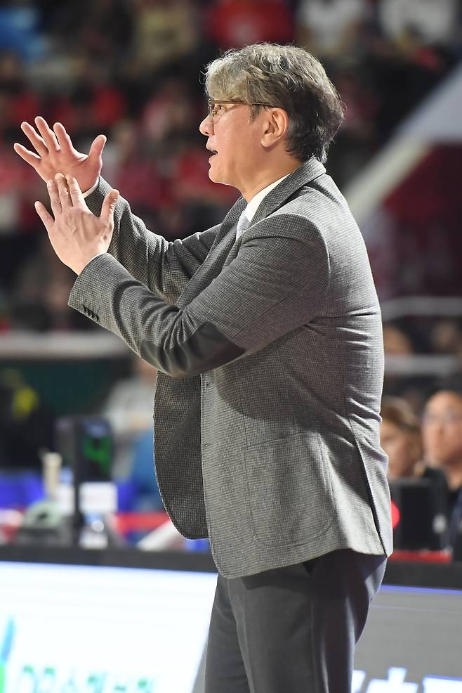 손창환 감독.KBL 제공