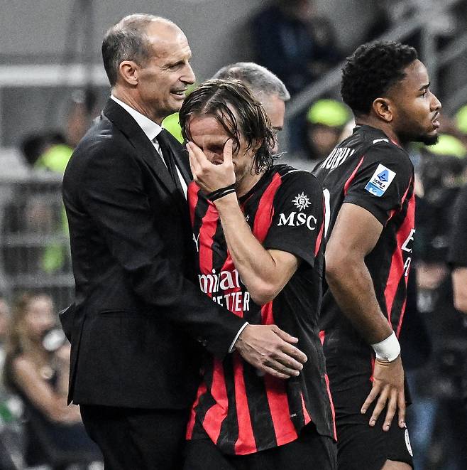 고통스러워하는 루카 모드리치.  EPA연합뉴스