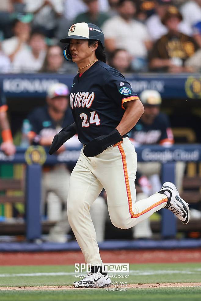 ▲ 멕시코시리즈에서 대주자로 출전했던 송성문.