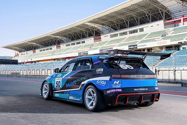 MIK레이싱 경주차의 뒷면 모습 [MIK 레이싱 제공. 재판매 및 DB 금지]