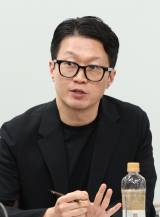 이성욱 위원