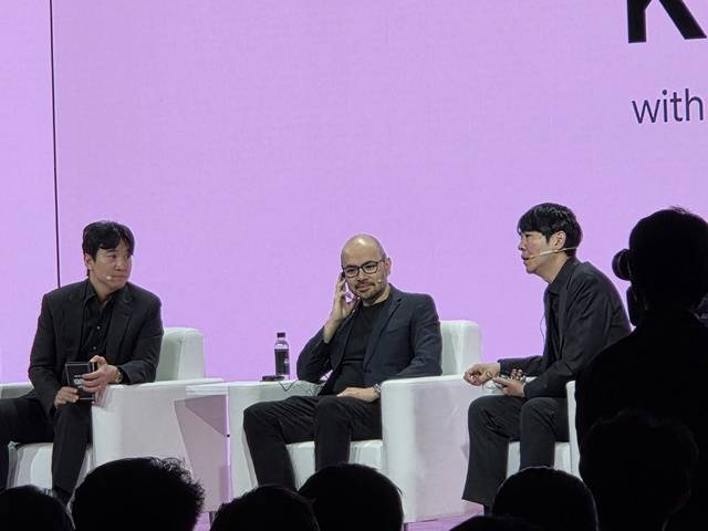 (왼쪽부터) 조승연 작가, 데미스 하사비스 구글 딥마인드 공동 창업자 겸 최고경영자(CEO), 이세돌 9단이 29일 서울 중구 웨스틴 조선 호텔에서 열린 ‘구글 포 코리아 2026‘ 행사에 참석했다. 나유진 기자