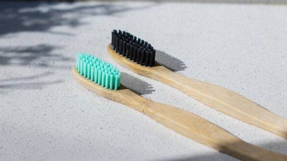 내가 가진 것에 따라 2000원짜리 칫솔이 갖는&nbsp;돈에 무게는 달라진다. AI로 생성한 이미지임 /챗GPT