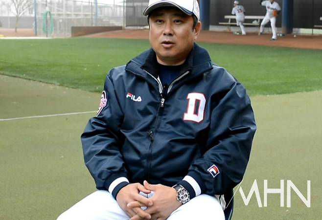 (두산 감독 시절의 김태형 현 롯데감독)