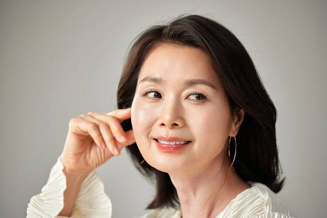 베리류와 아몬드, 올리브오일 등의 식품을 즐겨 먹는 사람들은 나이가 들면서도 피부를 젊게 유지할 수 있다. 사진=클립아트코리아