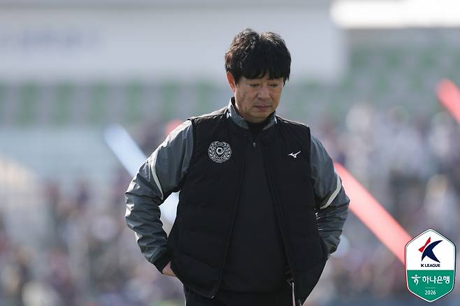 김병수 감독을 경질한 대구를 비롯해, 벌써 감독을 바꾸는 팀들이 발생하고 있다. 올 시즌을 포기할 수 없기 때문이다. (한국프로축구연맹 제공)