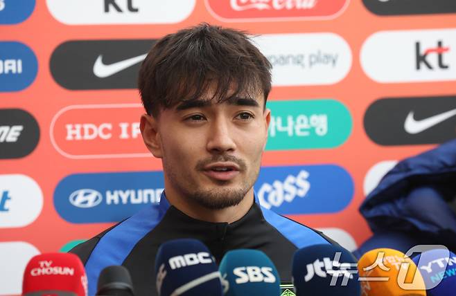 대한민국 축구 국가대표팀 옌스 카스트로프 2025.11.11 ⓒ 뉴스1 김영운 기자