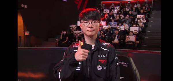 29일 서울 종로구 치지직 롤파크에서 열린 2026 LCK 정규시즌 경기에서 T1은 농심 레드포스를 세트스코어 2대0으로 제압했다.(T1 & 농심 레드포스 = 2:0). /사진=네이버 치지직 라이브영상 캡처