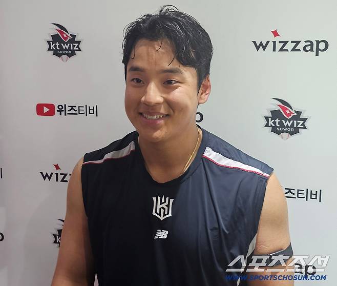 끝내기 후 인터뷰에 임한 강민성. 김영록 기자