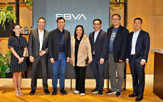 SBVA와 홍콩 입법회 기술 의원단이 간담회를 마치고 단체사진을 촬영했다 (왼쪽부터) 이세영 SBVA 수석, 이준표 SBVA 대표, 던컨 치우(Duncan Chiu) 홍콩 의원, 엘리자베스 쿼트(Elizabeth Quat) 의원, 리 콩유(Lee Kwong-yu) 의원, 윌리엄 웡 캄파이 (Prof. William Wong Kam-fai) 의원, 이승훈 SBVA 부사장 (사진=SBVA)